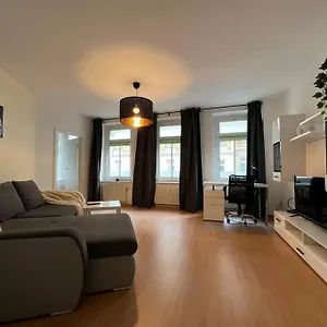 R&l Uhlandstrasse Apartment